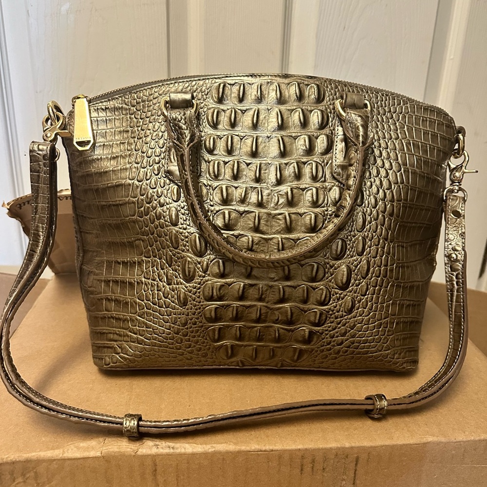 Brahmin purse. Used in excellent condition